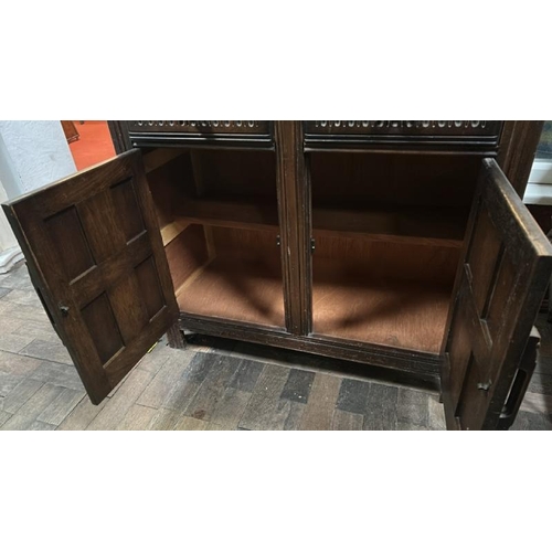 343 - Small oak dresser, 172cm (h) x 92cm (w) x 41cm (d)  / All lots are located at Gower Reclamation, Uni... 