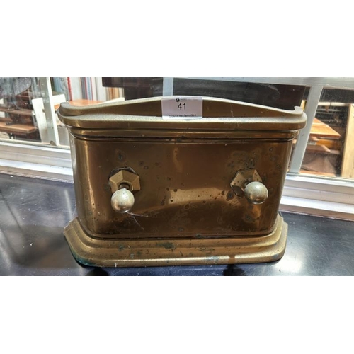 41 - A brass fender, 31cm (h) x 49cm (w) x 18cm (d)  / All lots are located at Gower Reclamation, Unit 17... 