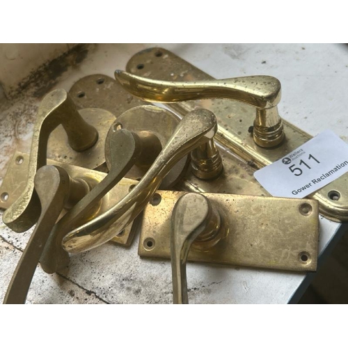 511 - Six assorted brass door handles   / All lots are located at Gower Reclamation, Unit 17b, Crofty Indu... 