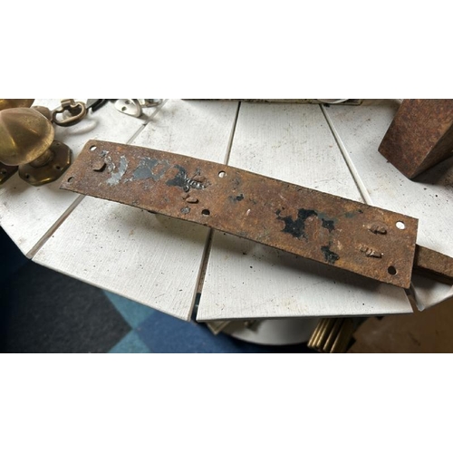 544 - Old cast iron bolt lock, 29cm long  / All lots are located at Gower Reclamation, Unit 17b, Crofty In... 