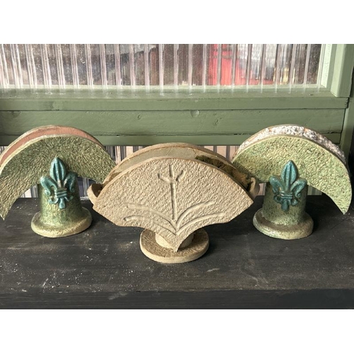 612 - Three ceramic artificial flower holders  / All lots are located at Gower Reclamation, Unit 17b, Crof... 