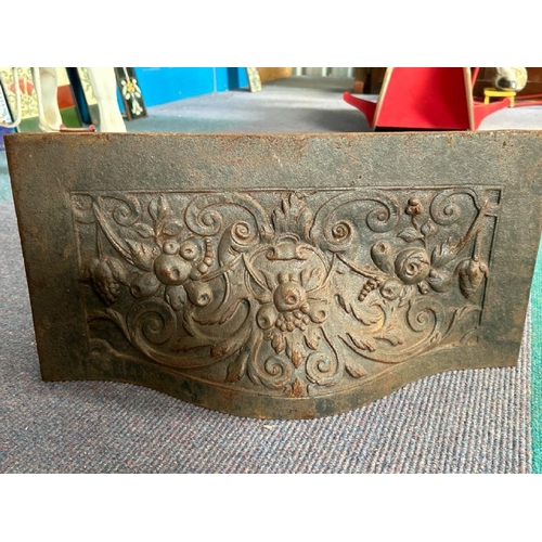 621 - Cast iron floral fireplace hood, 51x25cm  / All lots are located at Gower Reclamation, Unit 17b, Cro... 