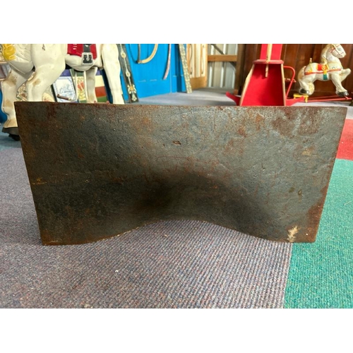 621 - Cast iron floral fireplace hood, 51x25cm  / All lots are located at Gower Reclamation, Unit 17b, Cro... 