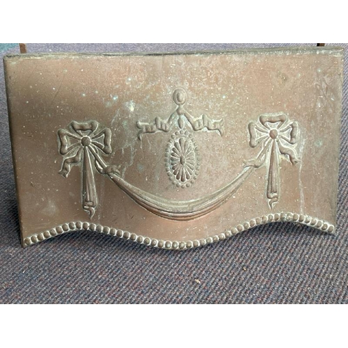 623 - Cast iron bow design fireplace hood, 43x25cm   / All lots are located at Gower Reclamation, Unit 17b... 