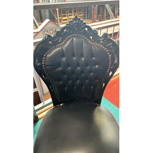 625 - Pair of bloomback padded chairs, 53x105x46cm  / All lots are located at Gower Reclamation, Unit 17b,... 