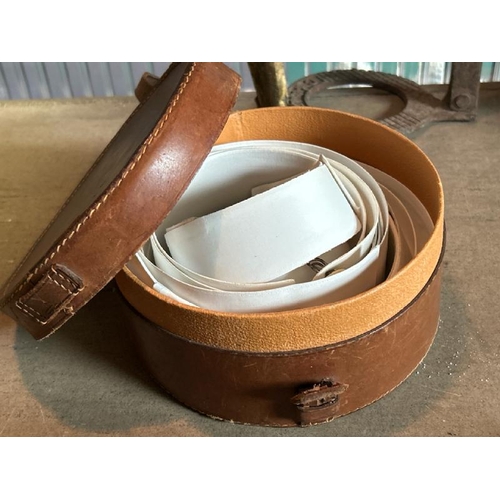 632 - Edwardian leather collar box with collars and cuffs  / All lots are located at Gower Reclamation, Un... 