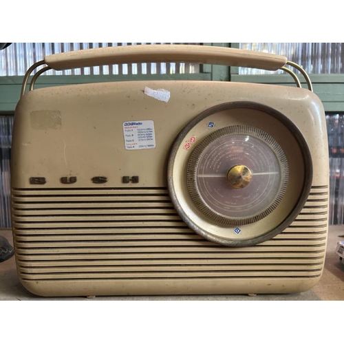 651 - Vintage Bush radio type TR82B as found, 33x23cm  / All lots are located at Gower Reclamation, Unit 1... 