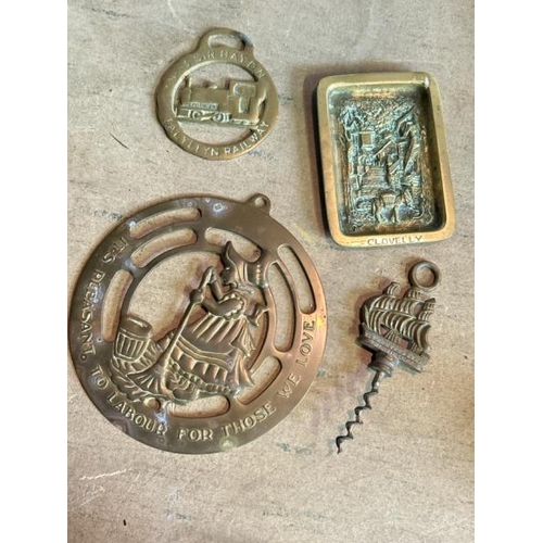 652 - Brass releif 'Clovelly' 8 x 11cm with a Talyllyn Railway horse brass, circular brass plaque and bras... 