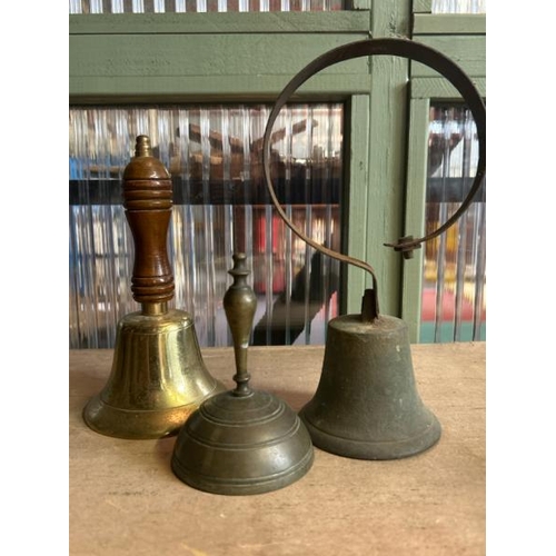 658 - Three vintage bells, tallest is 23.5cm high  / All lots are located at Gower Reclamation, Unit 17b, ... 