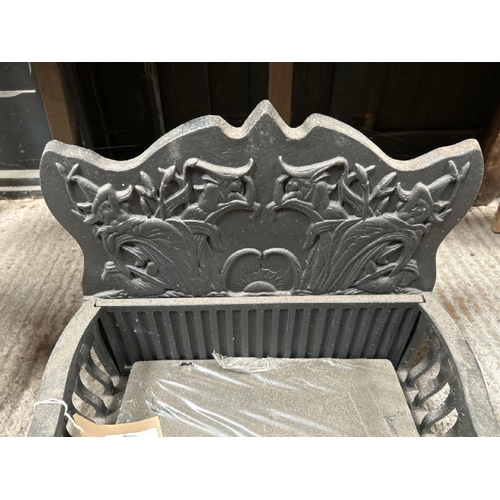 787 - A Victorian style cast iron fire grate, 48cm (h) x 46cm (w) x 30cm (d)  / All lots are located at Go... 