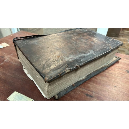 98 - c.1816 Brown's Bible, 42cm (h) x 27cm (w) x 10cm in thickness, requires restoration  / All lots are ... 