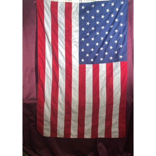 731 - Vintage United States of America flag / All lots are located at The Barn, Hampstead Farm, Nr Henley ... 