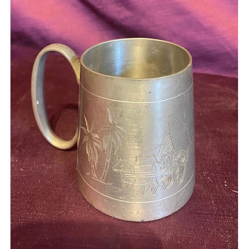 864 - An engraved pewter tankard, presented to Major R. Schlaefli, RAEC from The Terendak Scouters. The cu... 