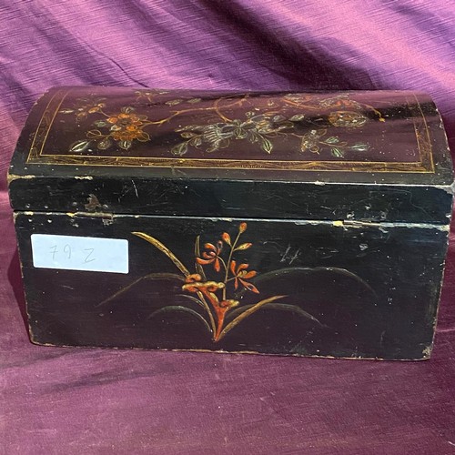 686 - A 19th century Chinese lacquered deed box with ornate decoration and brass plaque, 22 x 40 x 24cm / ... 