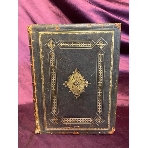 689 - Early 19th century family bible / All lots are located at The Barn, Hampstead Farm, Nr Henley on Tha... 