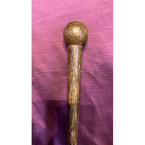 924 - A 20th century hand crafted walking stick / All lots are located at The Barn, Hampstead Farm, Nr Hen... 