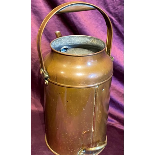 764 - A large 20th century handled copper churn / All lots are located at The Barn, Hampstead Farm, Nr Hen... 