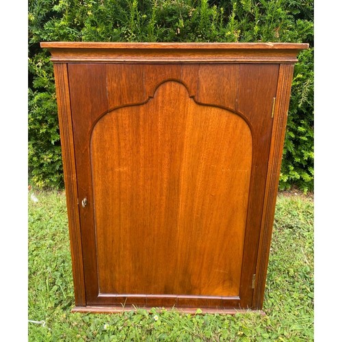 704 - A c.1900 single drawer walnut corner cabinet / All lots are located at The Barn, Hampstead Farm, Nr ... 