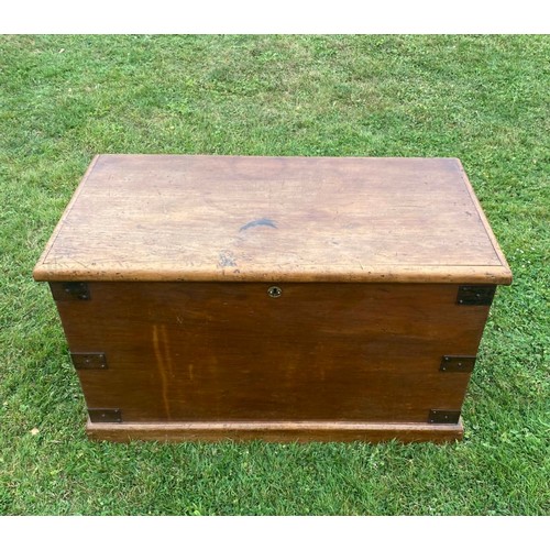 934 - A large 19th century metal bound blanket box in original stained patina / All lots are located at Th... 