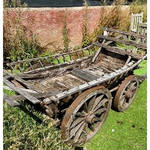 944 - A 20th century hand crafted cart, nicely weathered, perfect display piece / All lots are located at ... 