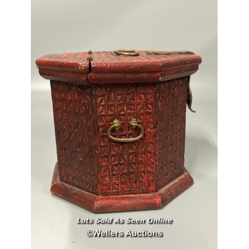 14 - Octagonal Chinese casket with brass fittings, 17cm high / AN4