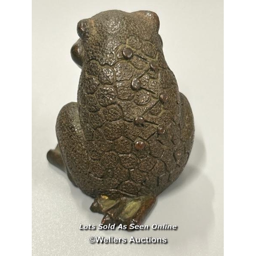 21 - A Chinese bronze three footed Toad, impressed marks to the base, 5cm high / AN4