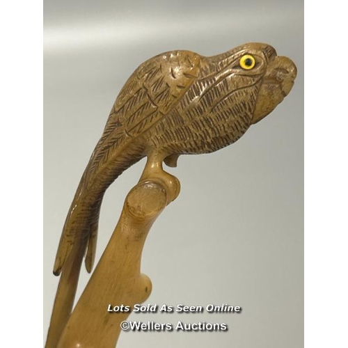 25 - Decorative carved Parrot on a branch, 16cm high / AN4