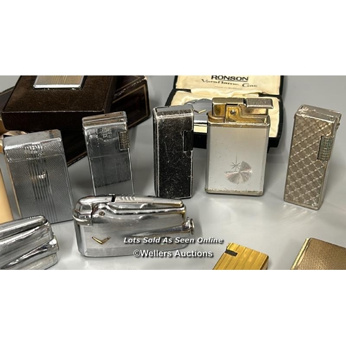 33 - Collection of vintage lighters including Ronson, Calibri and Royal Musical (22) / AN5