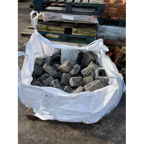 709 - 1 tonne bag of granite setts, approx. 3.5sqm worth in each bag, more available on request