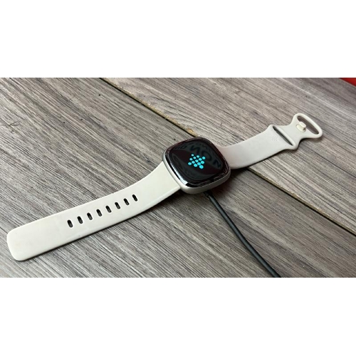 8538 - FITBIT SENSE 2 WHITE FITNESS TRACKER / MINIMAL SIGNS OF USE / WITHOUT BOX / POWERS UP / WITH CHARGER... 