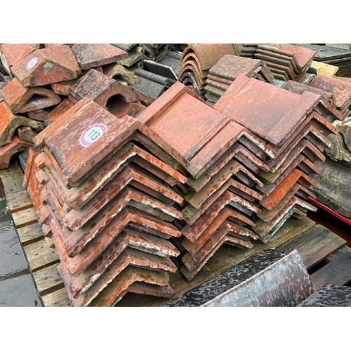 113 - Pallet of approx. x50 assorted terracotta ridge tiles, sizes and styles vary