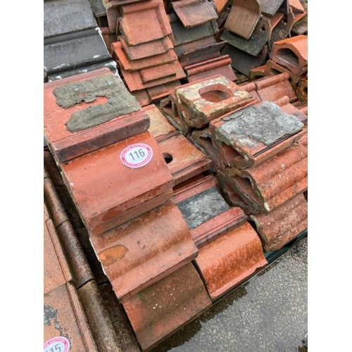 116 - Pallet of approx. x30 assorted terracotta coping, sizes and styles vary