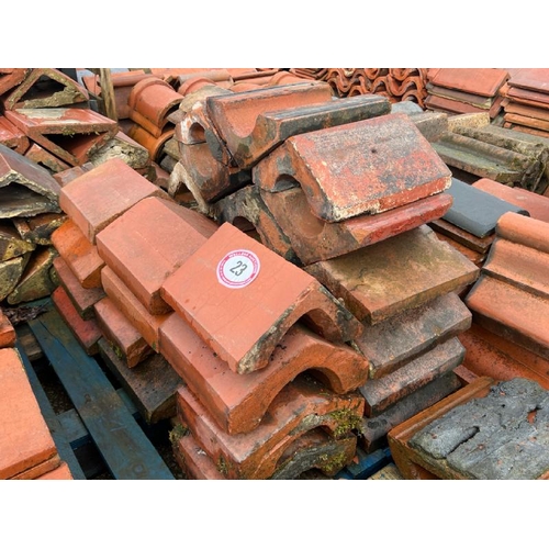 23 - X30 terracotta triangular copings, measures approx. 30cm l