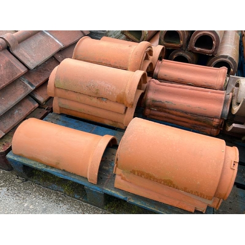 29 - X25 mixed terracotta round ridge tiles, various sizes and styles