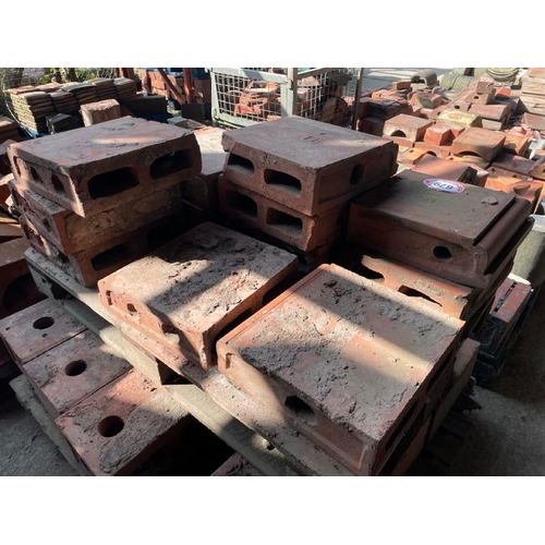 679 - x12 terracotta window sill copings, each approx. 36 x 36cm