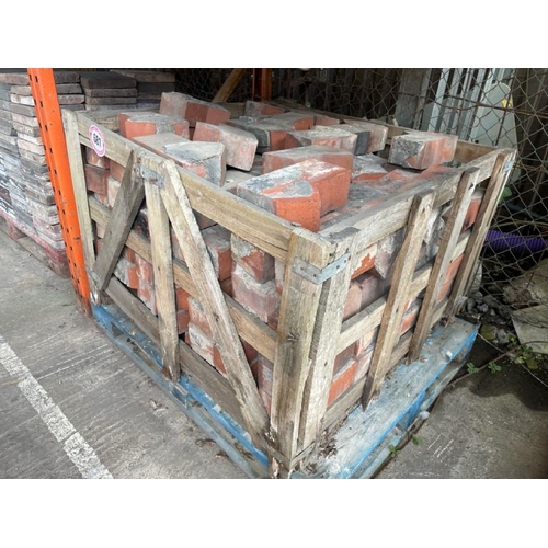 681 - Crate of approx. x100 window surround bricks, each approx. 23.5cm long