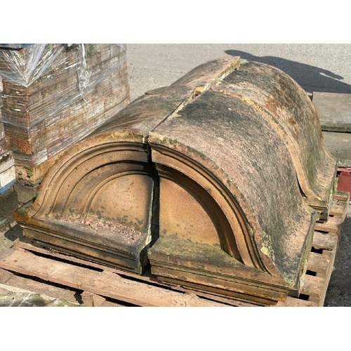 699 - x4 large pieces of decorative terracotta coping, 53cm high x 44cm wide x 55cm deep