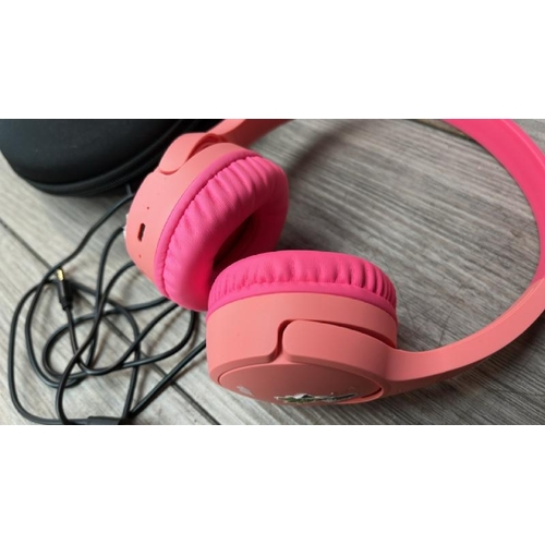 8511 - BELKIN SOUNDFORM MINI WIRELESS ON-EAR HEADPHONES FOR KIDS WITH TRAVEL CASE / POWERS UP & CONNECTS / ... 