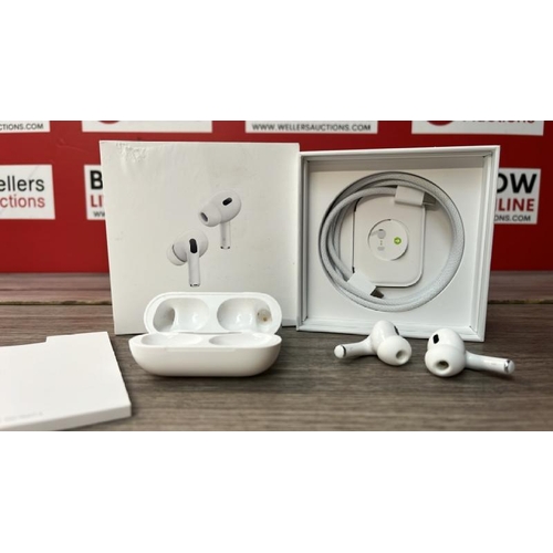 8527 - APPLE AIRPODS PRO (2ND GENERATION)(USB-C), MTJV3ZM/A / MINIMAL SIGNS OF USE / POWERS UP, CONNECTS & ... 