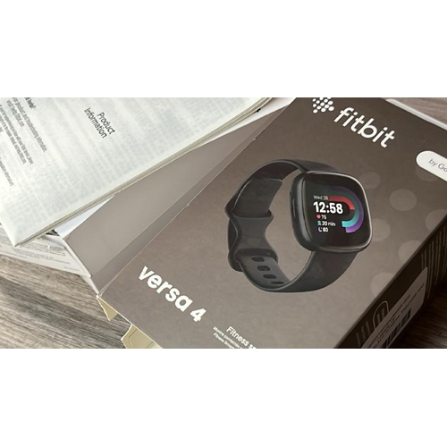 8530 - FITBIT VERSA 4 BLACK FITNESS TRACKER WATCH / MINIMAL SIGNS OF USE / POWERS UP / NOT FULLY TESTED / W... 