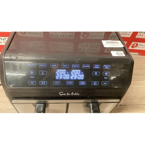 4036 - SUR LA TABLE AIR FRYER WITH X2 3.8L DRAWERS / POWERS UP / SIGNS OF USE / F18