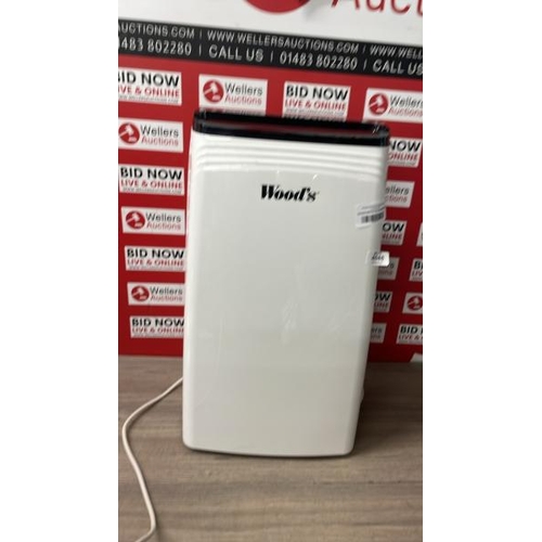 4048 - WOODS MDK26 25L DEHUMIDIFIER / POWERS UP / SIGNS OF USE / P1