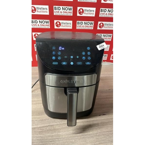 4064 - GOURMIA 6.7L DIGITIAL AIR FRYER / POWERS UP / SIGNS OF USE / F21