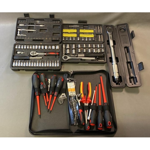 9543 - 4 TOOLS INCL.CONVERSION TABLES + SOCKET WRENCH SET + HOUSEHOLD TOOL SET + MASONRY DRILL BIT - PRE OW... 