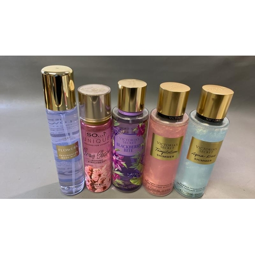 9565 - 5 FRAGRANCE INCL. VICTORIA'S SECRET SHIMMER 250ML 2X + VIC. SEC. BLACKBERRY BITE 250ML + SO UNIQUE B... 