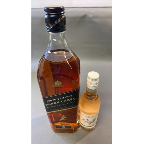 9592 - JOHNNIE WALKER BLACK LABEL SCOTCH WHISKY 12YEARS + LA VIEILLE FERME 2023 187ML / BRAND NEW