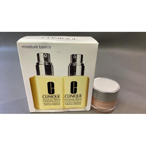 9608 - CLINIQUE MOISTURE BASICS MOISTURIZING LOTION + EMULSION HYDRATANTE 125ML 2X + CLINIQUE MOISTURE SURG... 