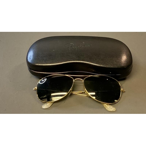 9617 - RAY BAN SUNGLASSES + CASE - PRE OWENED