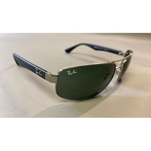 9620 - RAY BAN SUNGLASSES - PRE OWENED