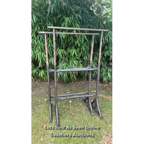 133 - Pair of builders bandstands / Please bring equipment and labour to assist with removal of all lots. ... 